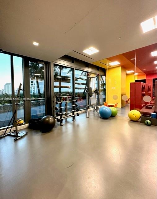 REACH AT BRICKELL CITY - Residential