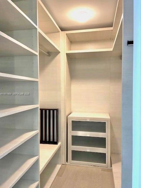 REACH AT BRICKELL CITY - Residential