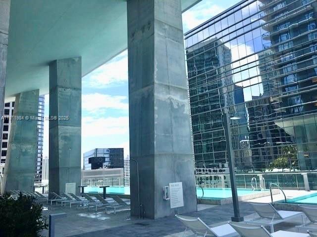 REACH AT BRICKELL CITY - Residential