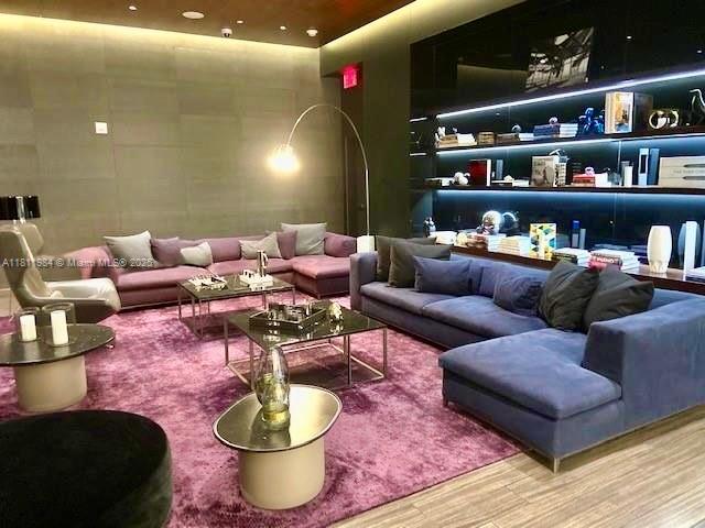 REACH AT BRICKELL CITY - Residential