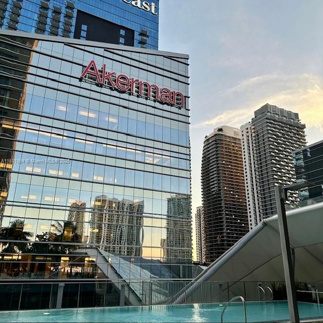 REACH AT BRICKELL CITY - Residential