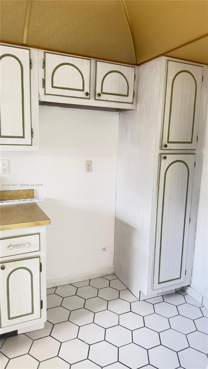 HOLLYBROOK GOLF AND TENNIS - Residential