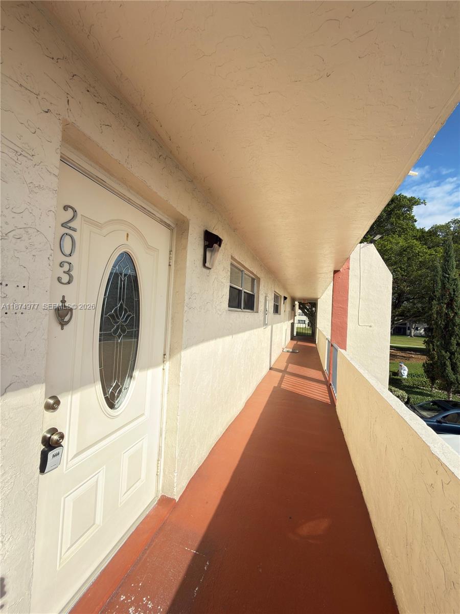 HOLLYBROOK GOLF AND TENNIS - Residential