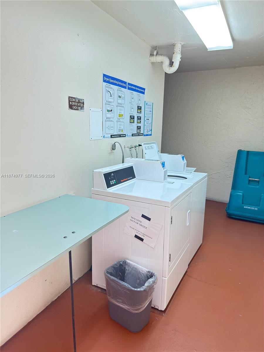 HOLLYBROOK GOLF AND TENNIS - Residential