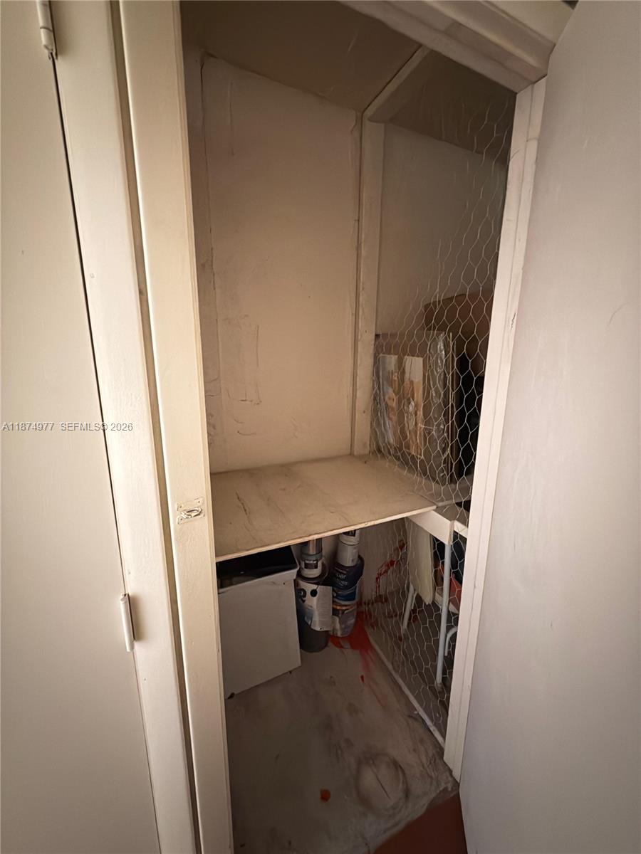 HOLLYBROOK GOLF AND TENNIS - Residential