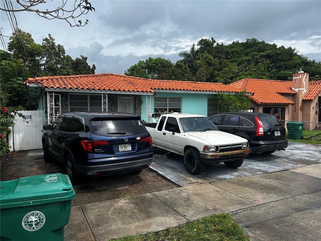 Photo of 2353 SW 2nd St, Miami, FL 33135 (MLS # A11993198)