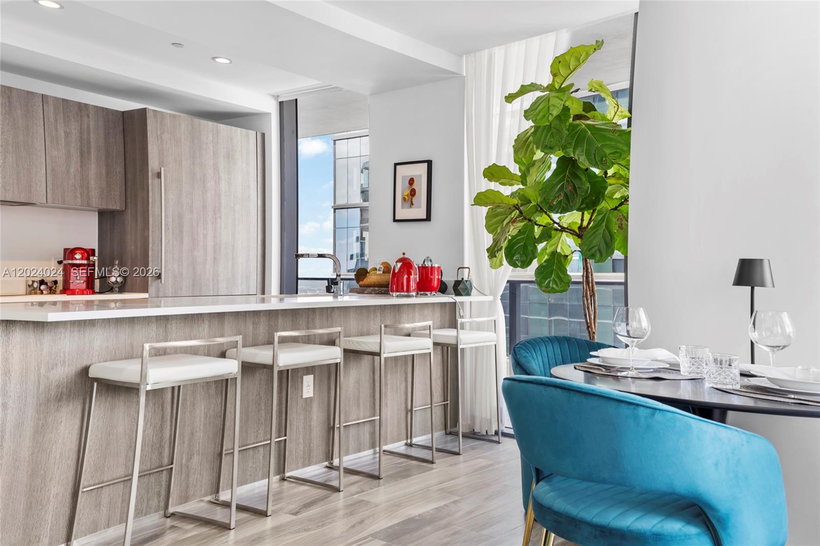 801 SMA RESIDENCES CONDO - Residential