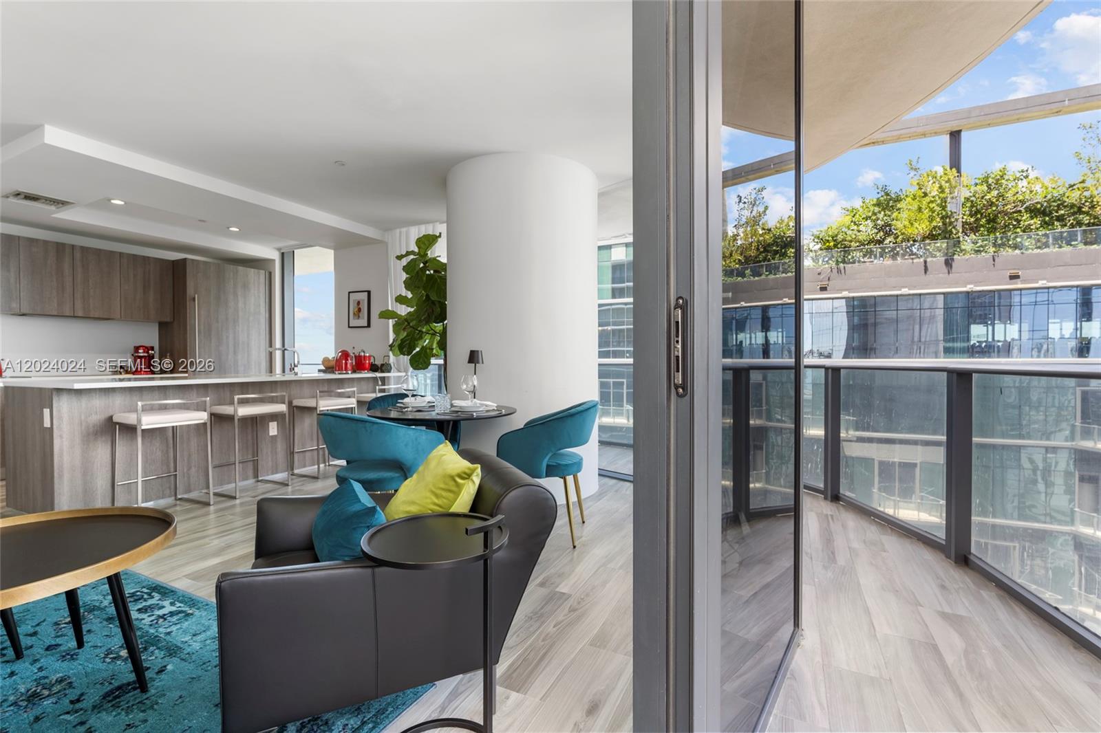 801 SMA RESIDENCES CONDO - Residential