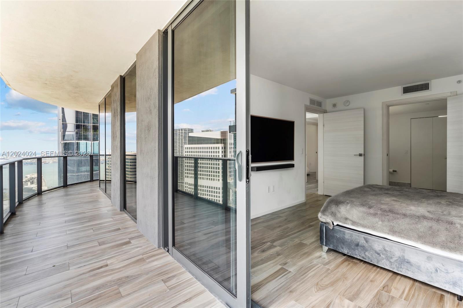 801 SMA RESIDENCES CONDO - Residential