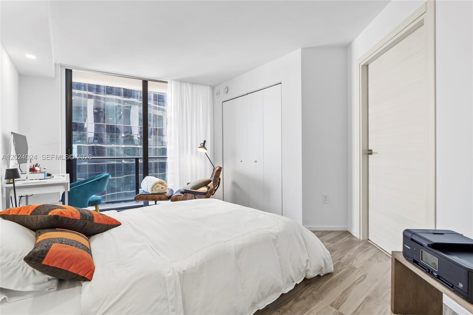 801 SMA RESIDENCES CONDO - Residential