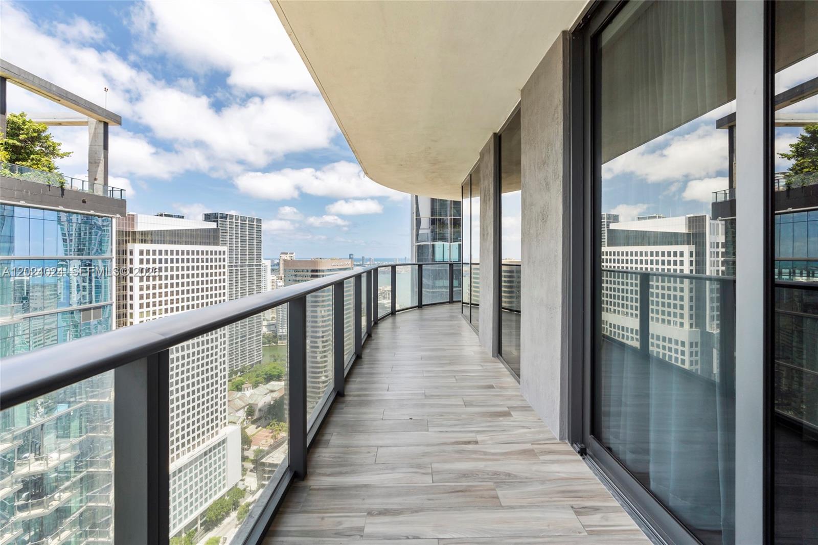 801 SMA RESIDENCES CONDO - Residential