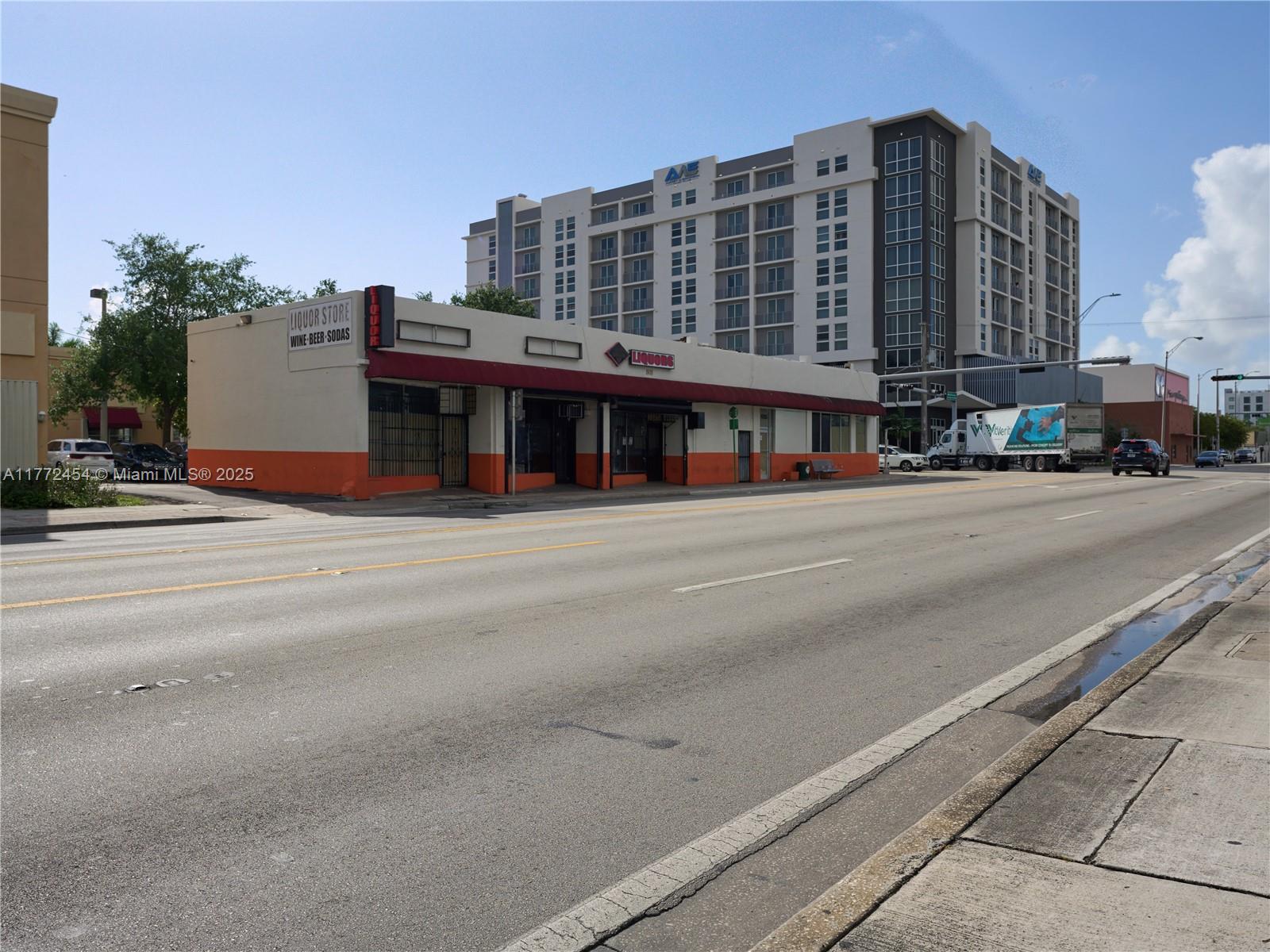 LA PREMIERE REALTY is pleased to introduce Unit 6217 with 396 sqft of retail.
6211 NW 7th Ave Unit# 669-75 located in a hard corner in NW 7th Corridor in a busy intersection NW 7th Ave and 62nd St off I-95 with a traffic count of 35000 +/- Daily cars. with very heavy foot traffic.The property is located in the Opportunity Zone, providing you tax benefits. The store just recently painted and improved. Business can benefit from very active bus service right outside your door moving hundreds of people every day Leasing Information: Monthly Rent: $2500.00 NNN Move in Cost: $5000.00 (1st month rent & 1 security deposit)