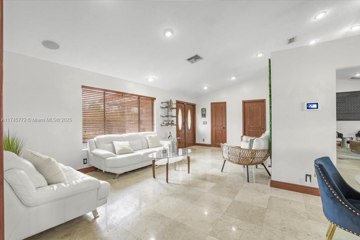 7920 NW 85th Ave