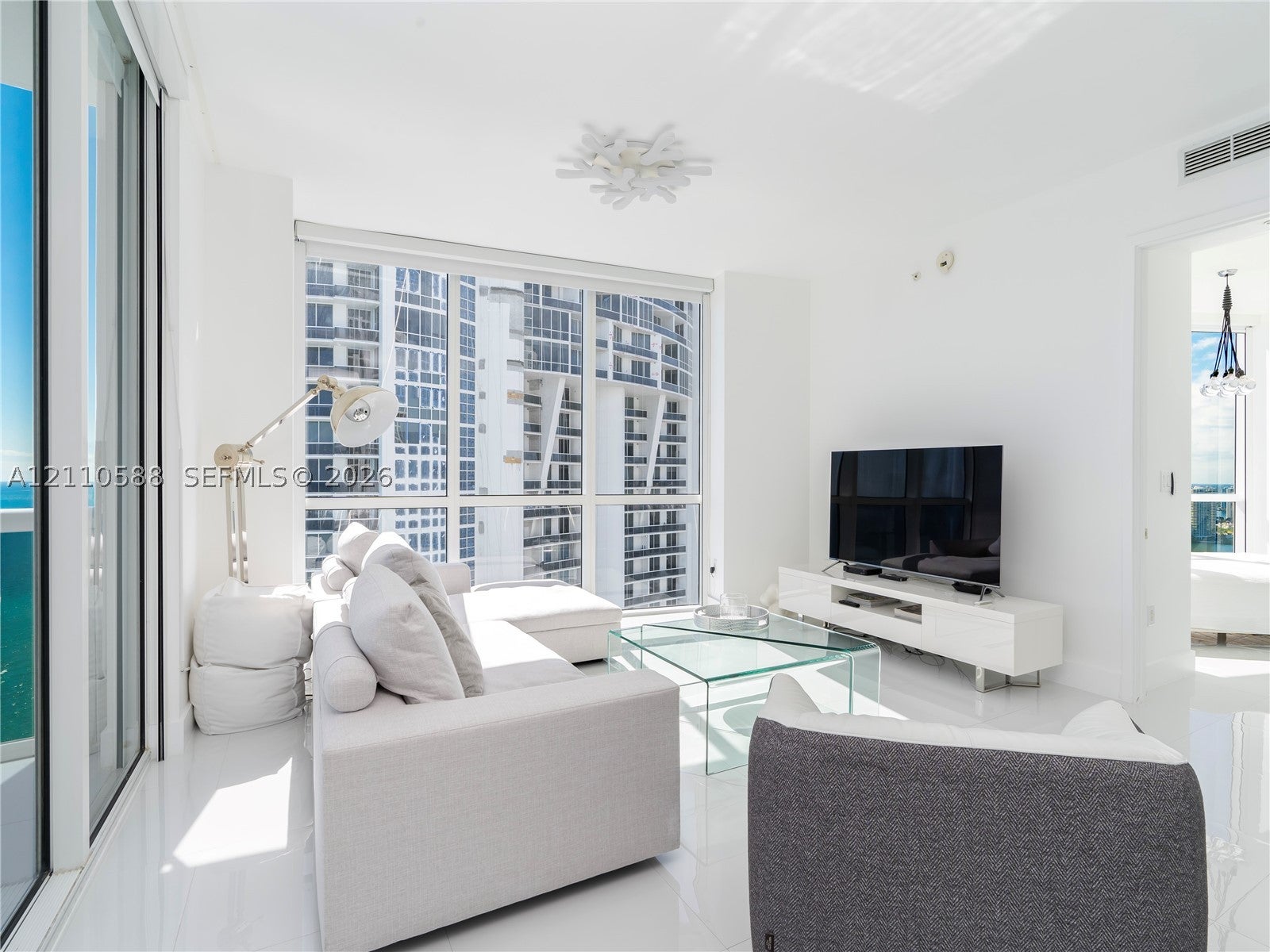 18201 Collins Ave 4709A