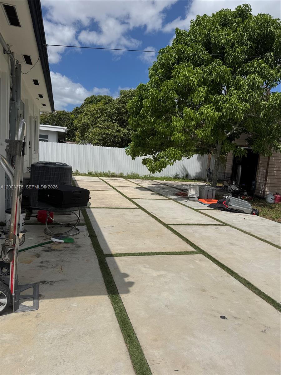 RIVERA MANOR - Residential