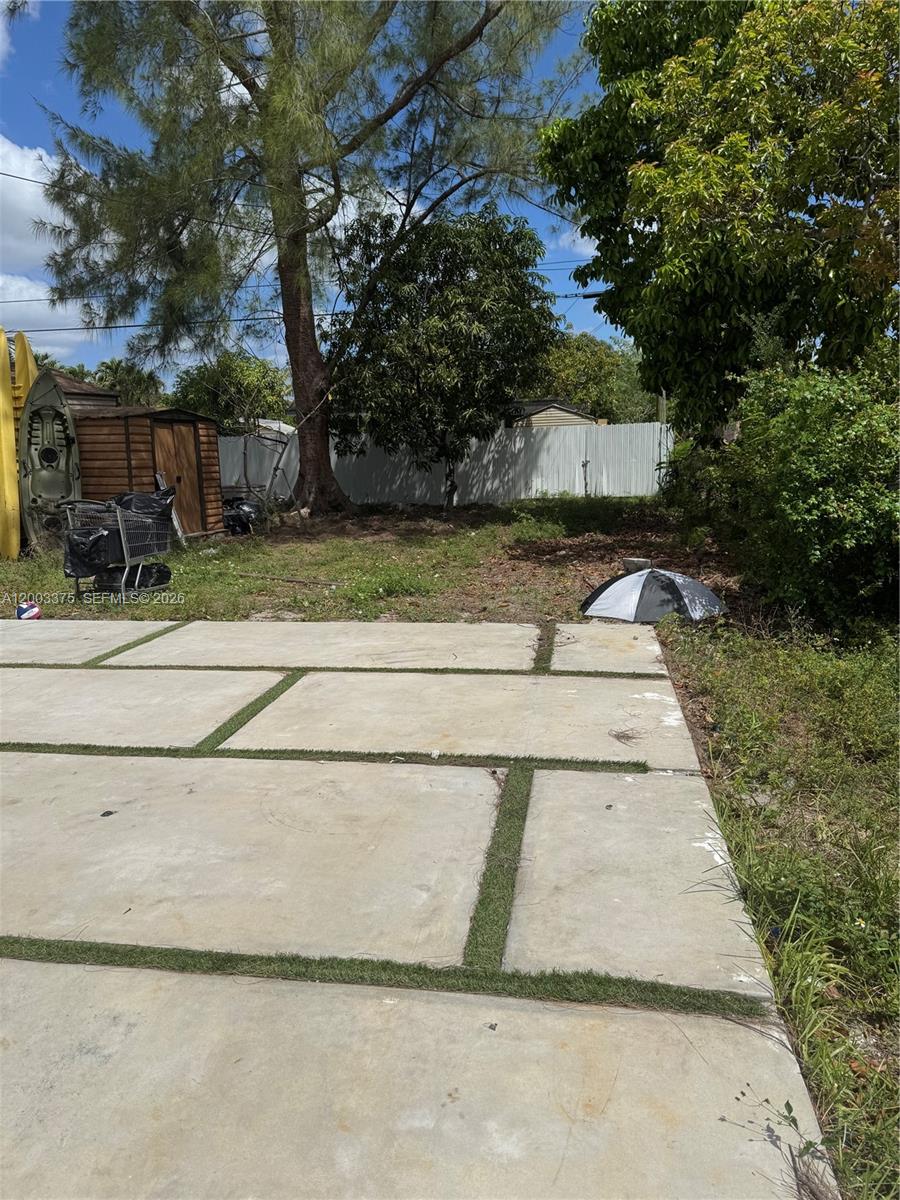 RIVERA MANOR - Residential