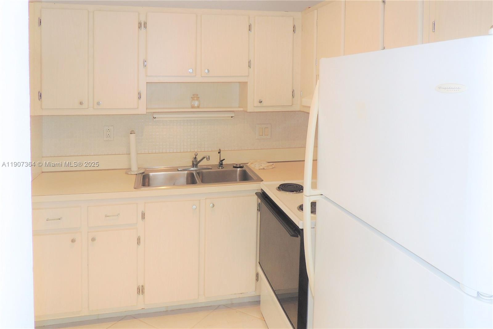 RIVER SHORES CONDO - Residential