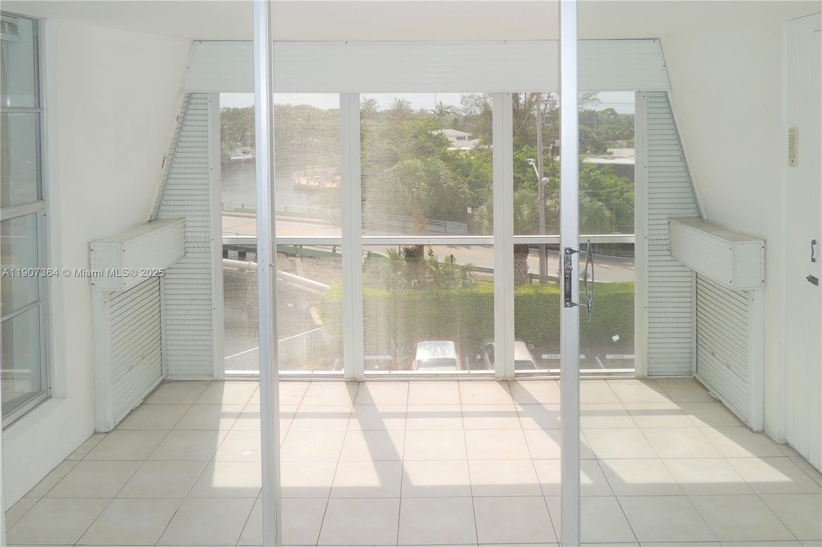 RIVER SHORES CONDO - Residential