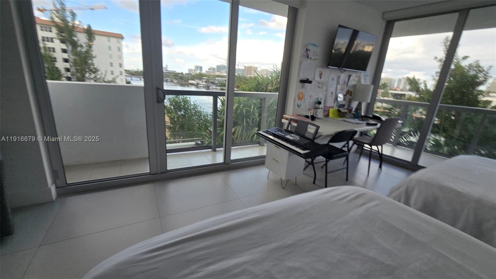 THE IVORY RESIDENCE CONDO - Residential Lease