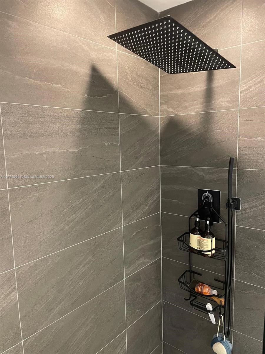 CAPTIVA CONDO B - Residential