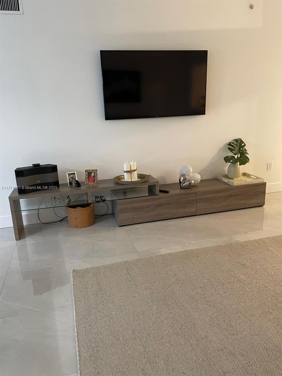 CAPTIVA CONDO B - Residential