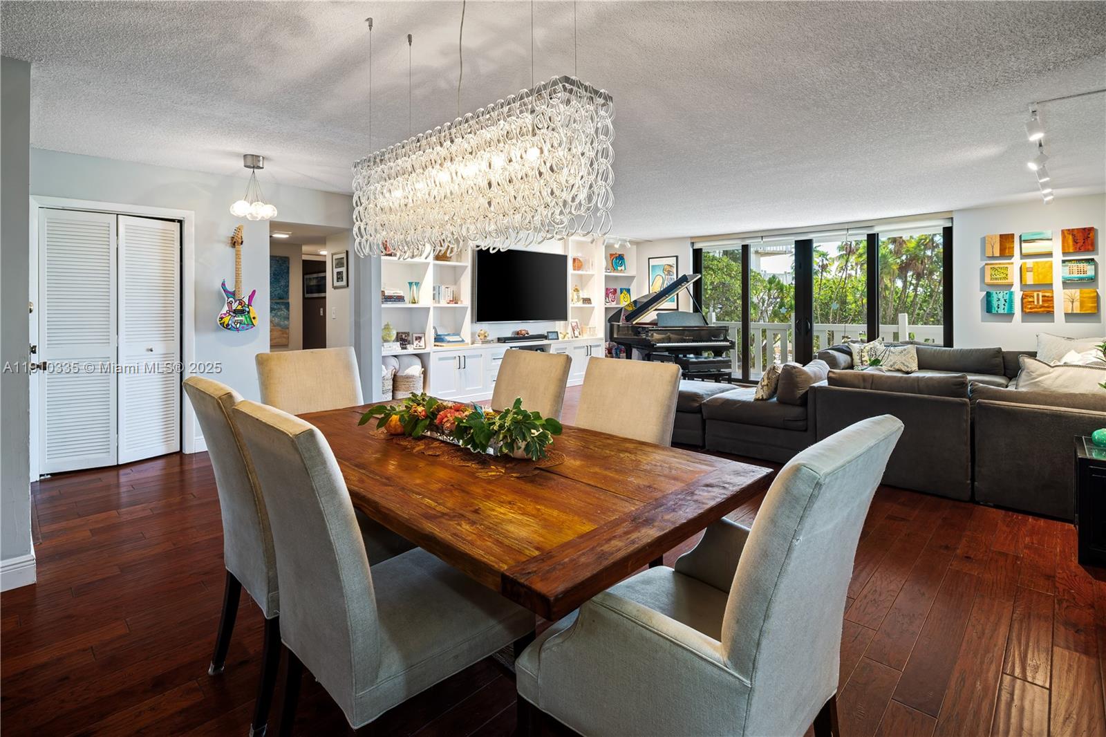 TOWERS OF KEY BISCAYNE CO - Residential