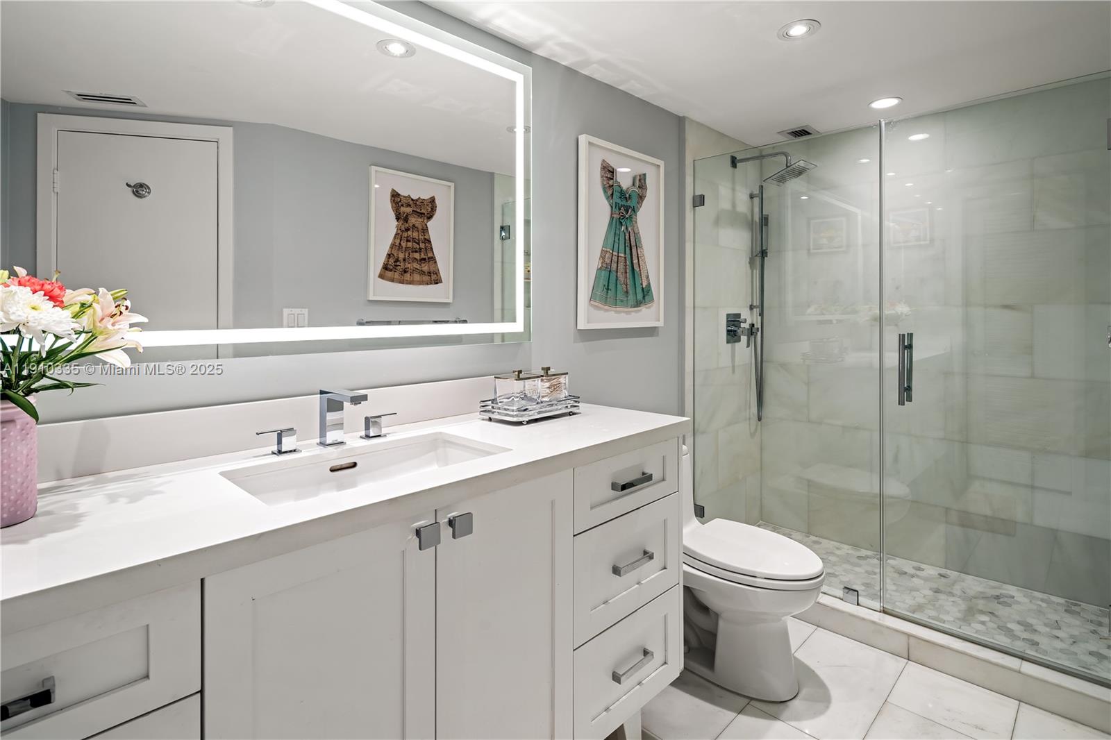 TOWERS OF KEY BISCAYNE CO - Residential