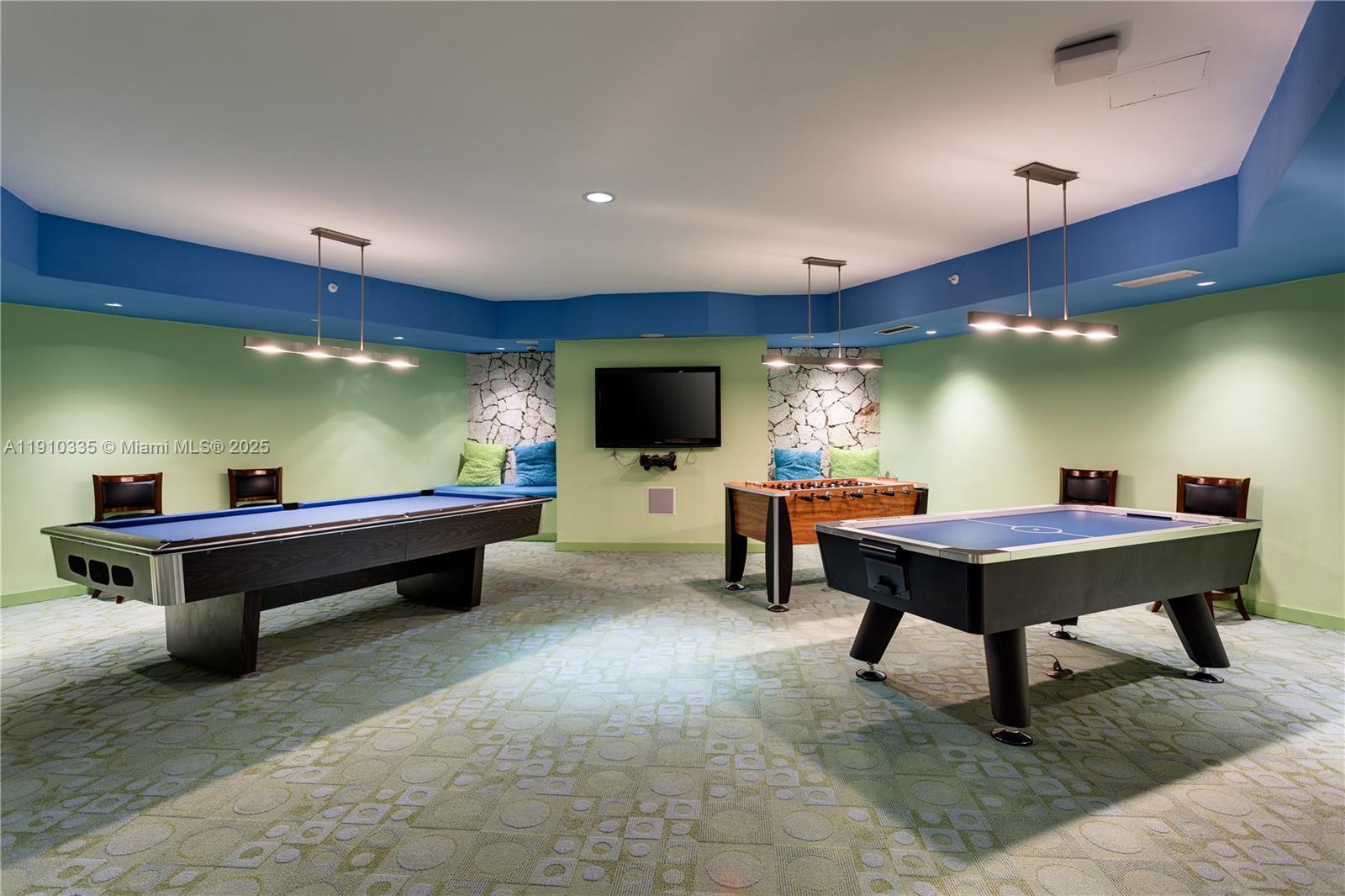 TOWERS OF KEY BISCAYNE CO - Residential