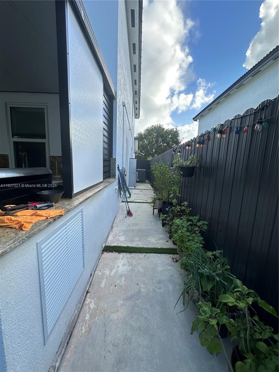 EVERGREEN GARDEN ESTATES - Residential Lease