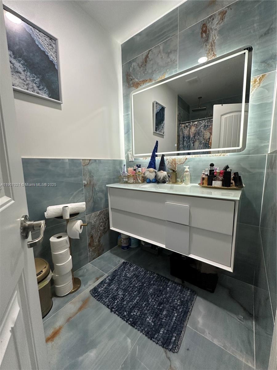 EVERGREEN GARDEN ESTATES - Residential Lease