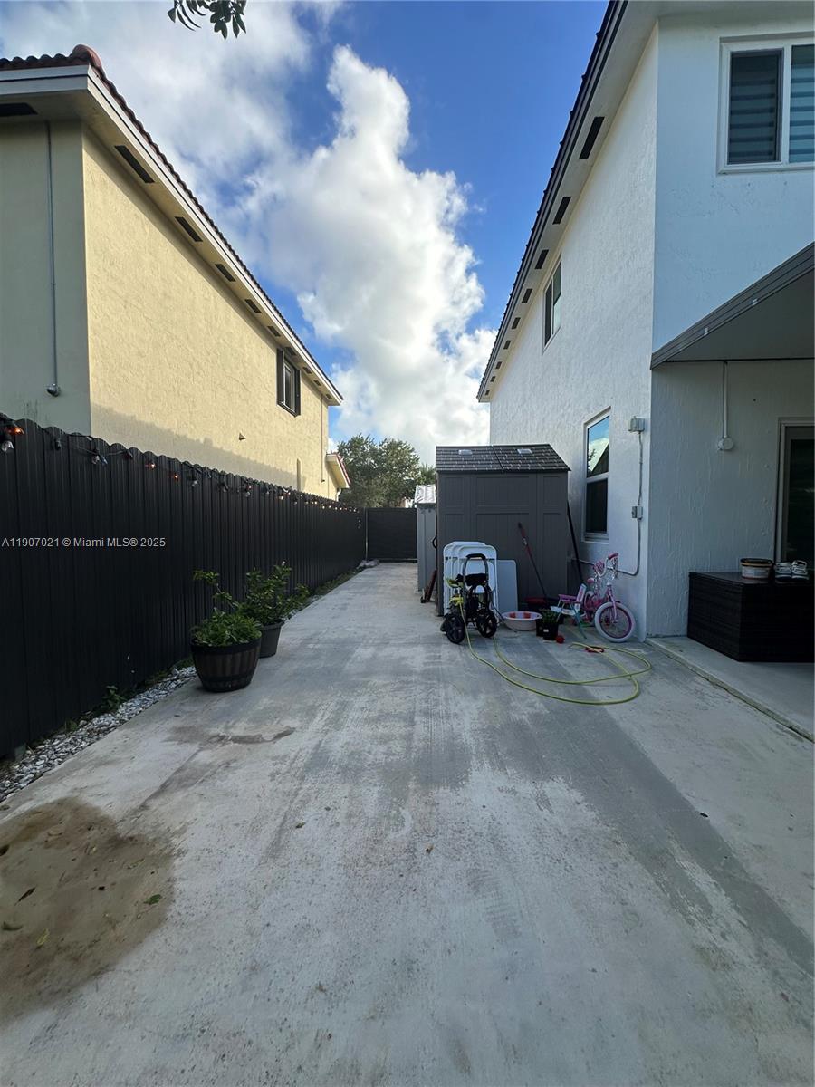 EVERGREEN GARDEN ESTATES - Residential Lease