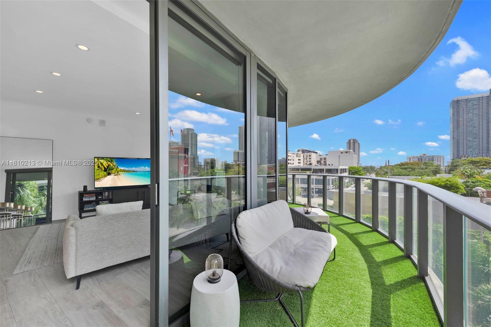 3401 MIDTOWN CONDO - Residential Lease