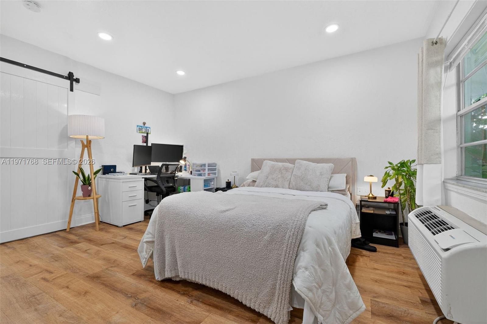 MERIDIAN COURT CONDO - Residential