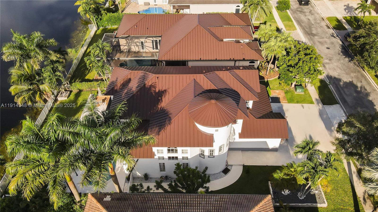 SUNSET LAKES PLAT ONE - Residential Lease