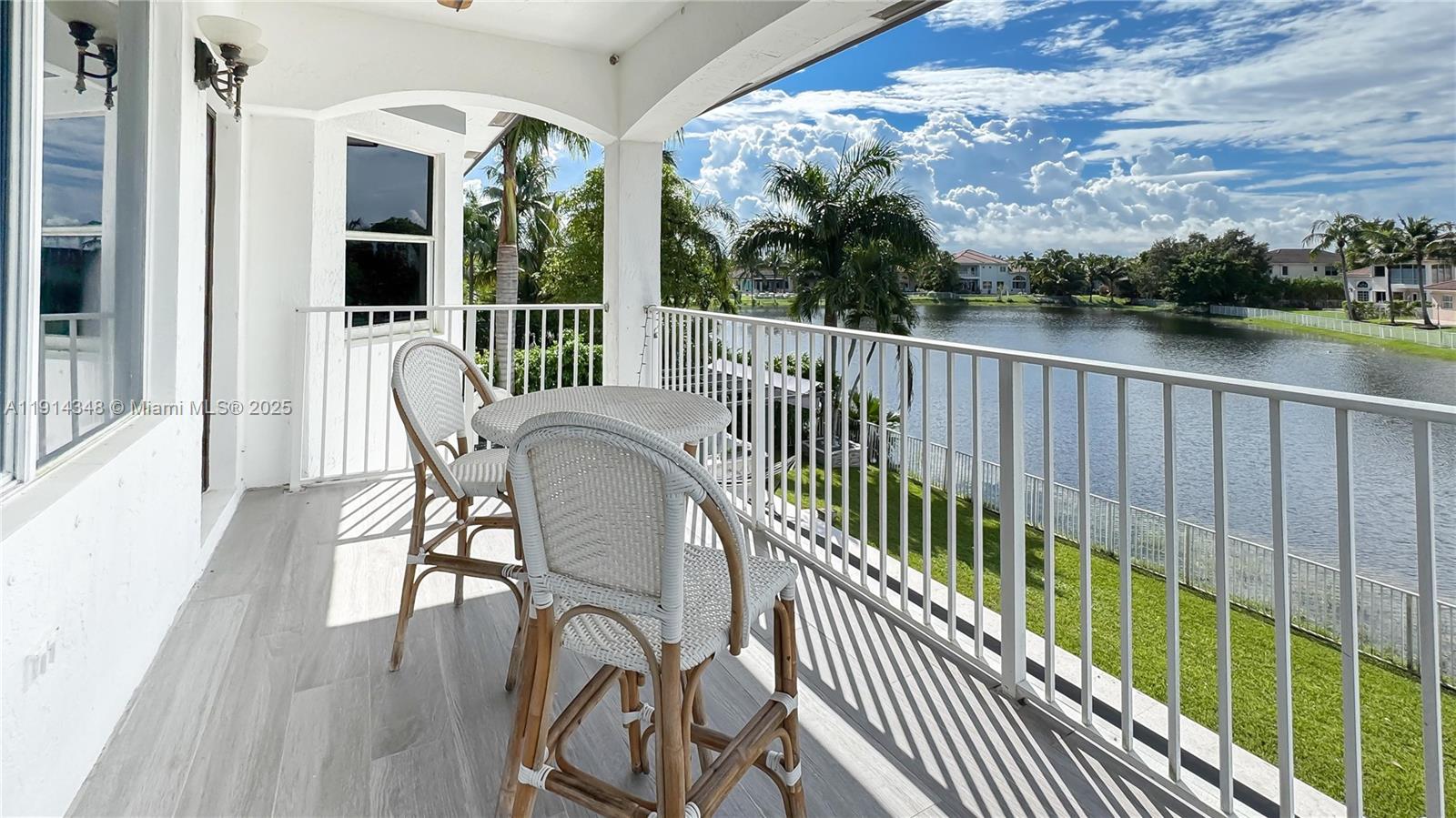 SUNSET LAKES PLAT ONE - Residential Lease