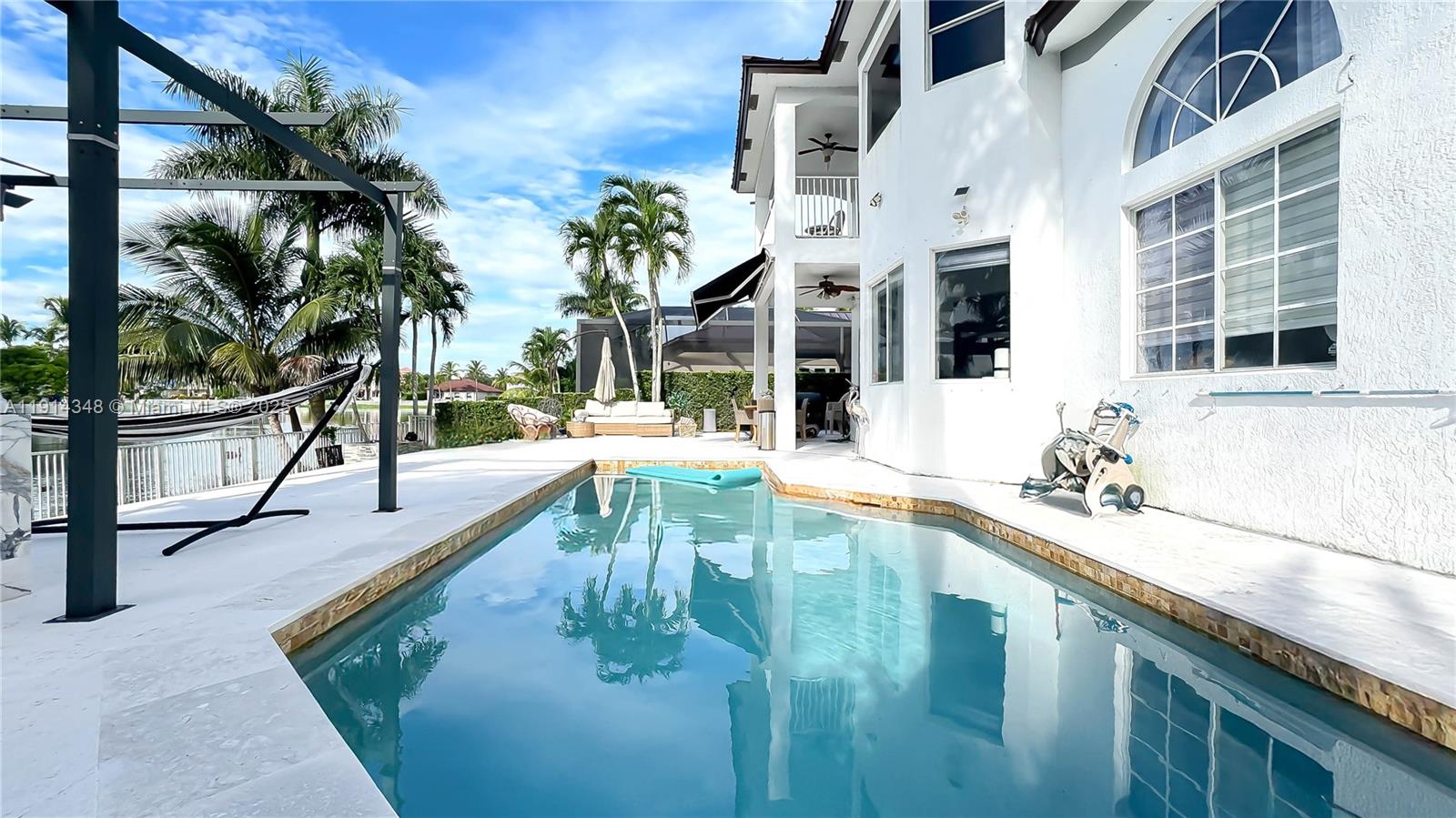 SUNSET LAKES PLAT ONE - Residential Lease