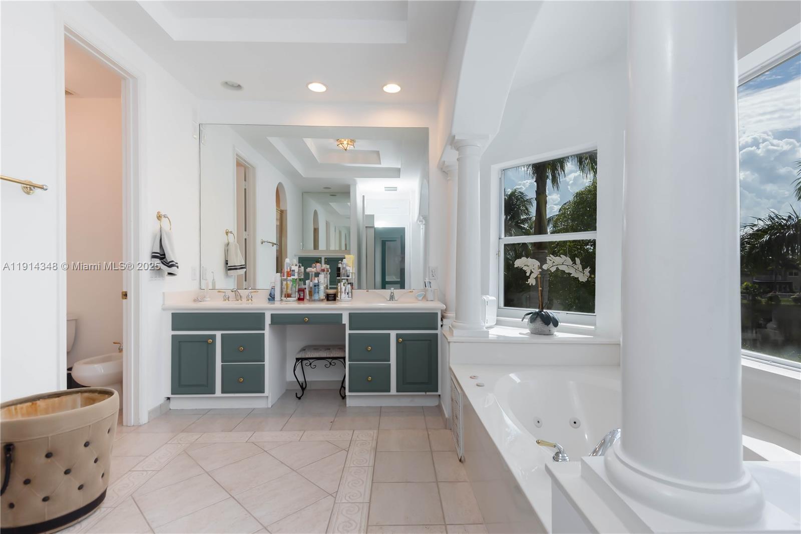 SUNSET LAKES PLAT ONE - Residential Lease