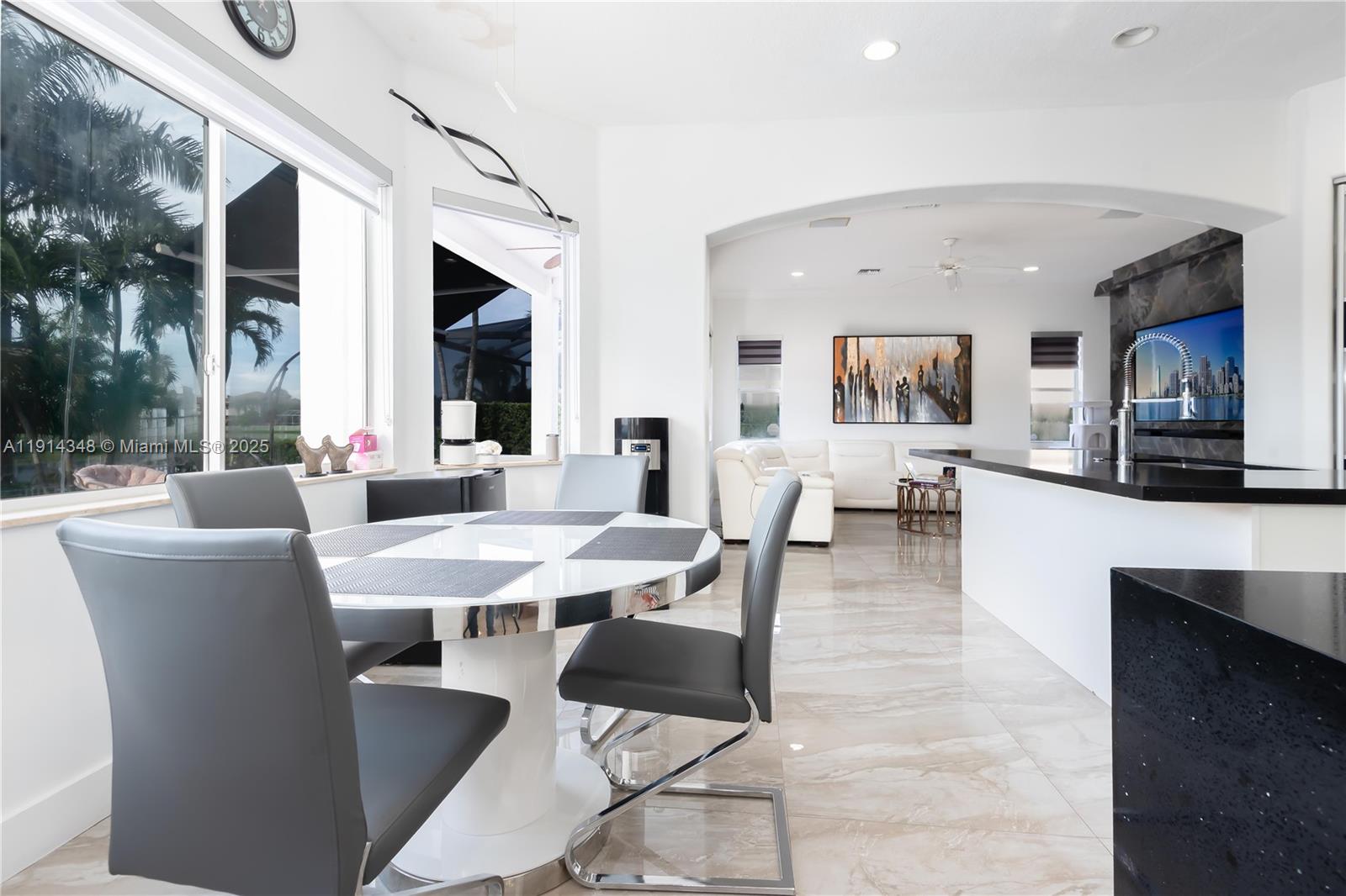 SUNSET LAKES PLAT ONE - Residential Lease