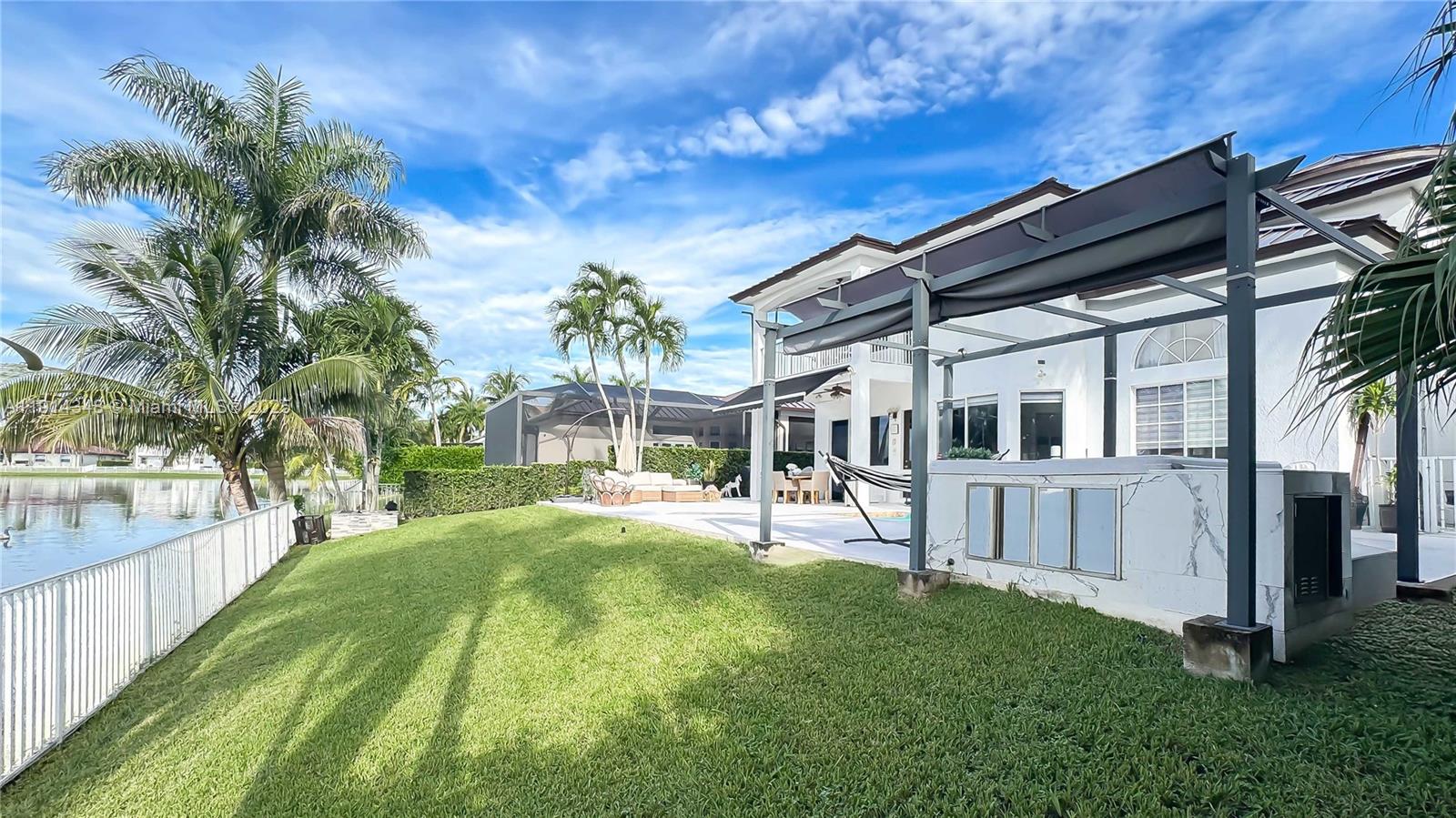 SUNSET LAKES PLAT ONE - Residential Lease