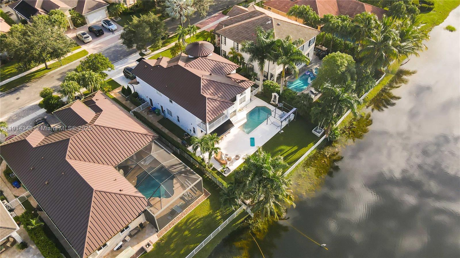 SUNSET LAKES PLAT ONE - Residential Lease