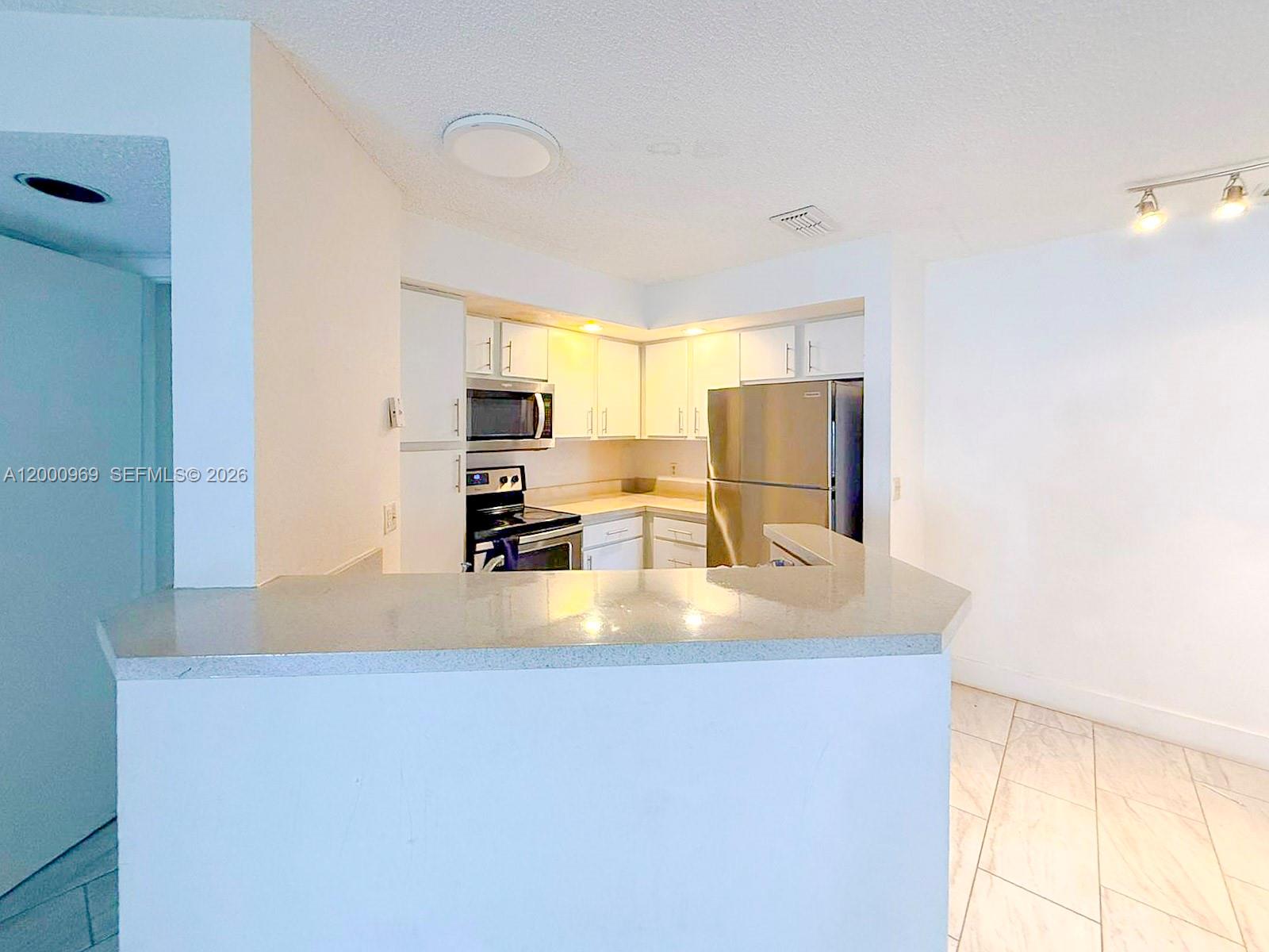 3440 N Pinewalk Dr N 518