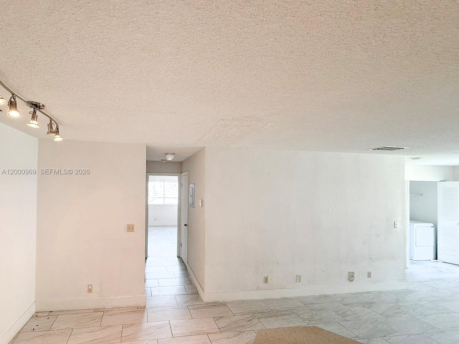 CORAL KEY CONDO - Residential