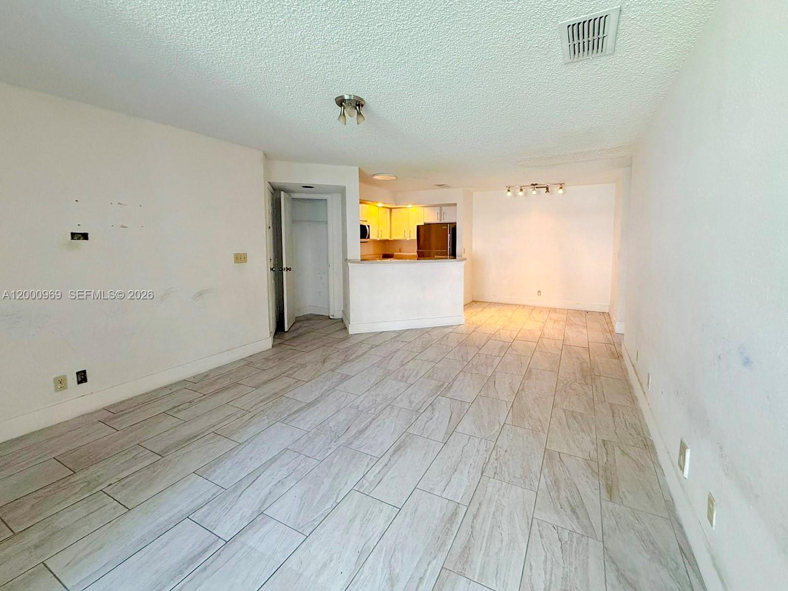 CORAL KEY CONDO - Residential