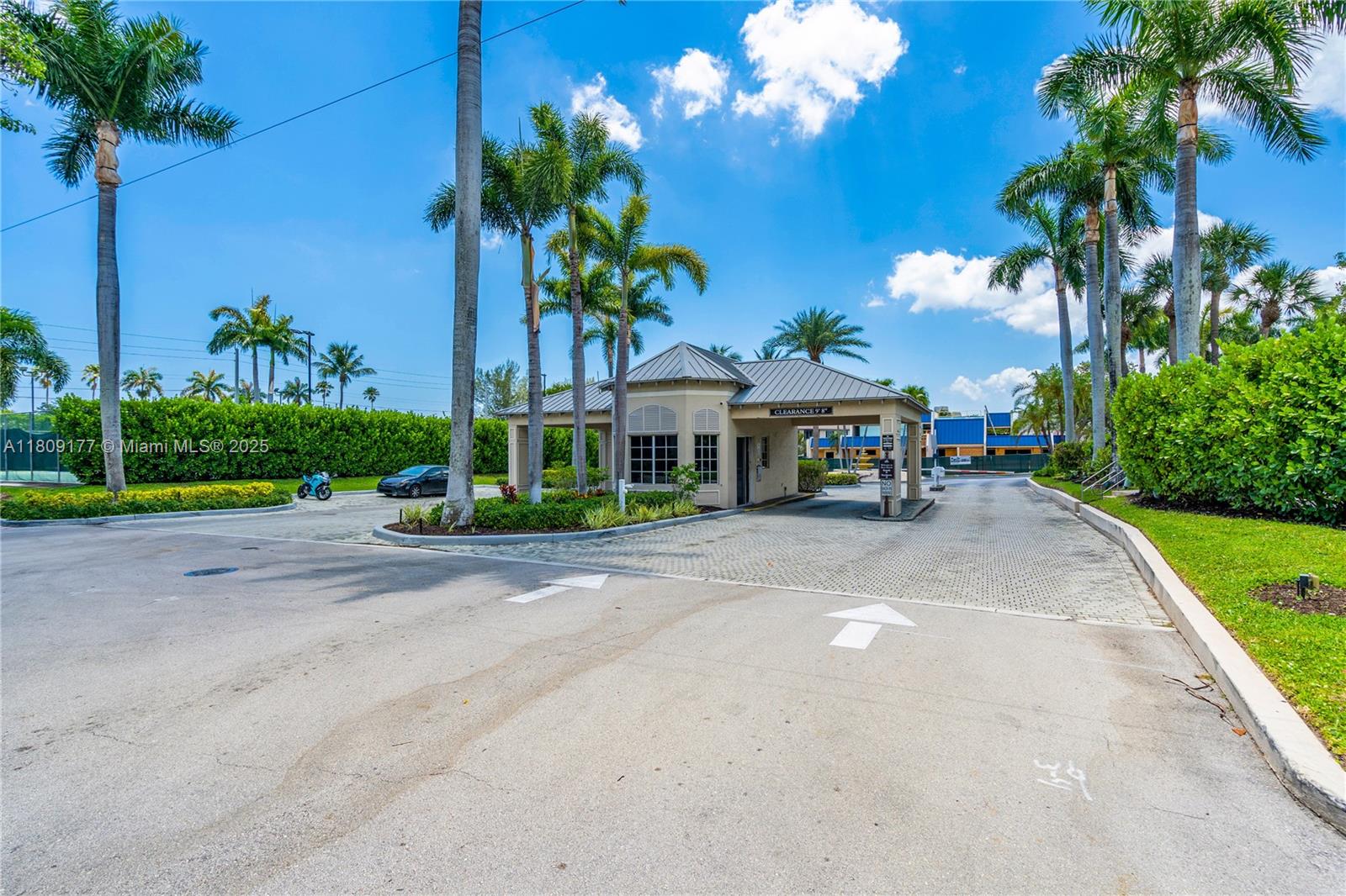 BOCA BAYOU CONDO - Residential Lease