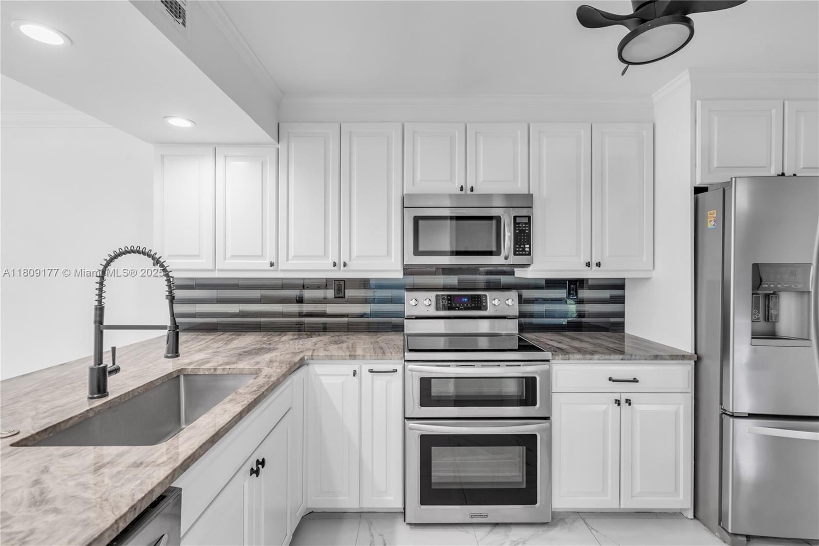 BOCA BAYOU CONDO - Residential Lease