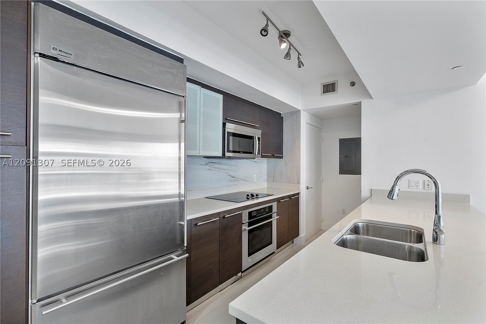 55 SE 6th St 3605