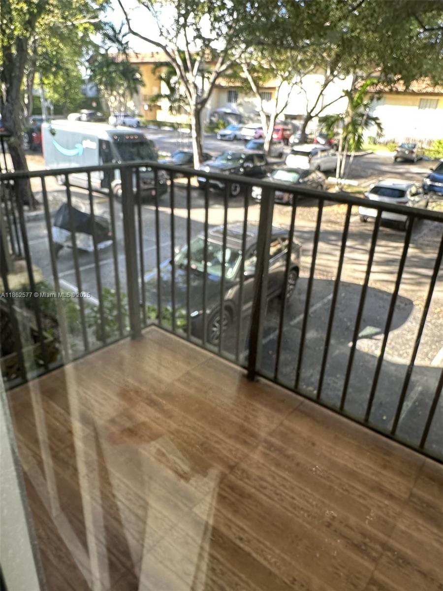 COURTYARDS AT KENDALL CON - Residential