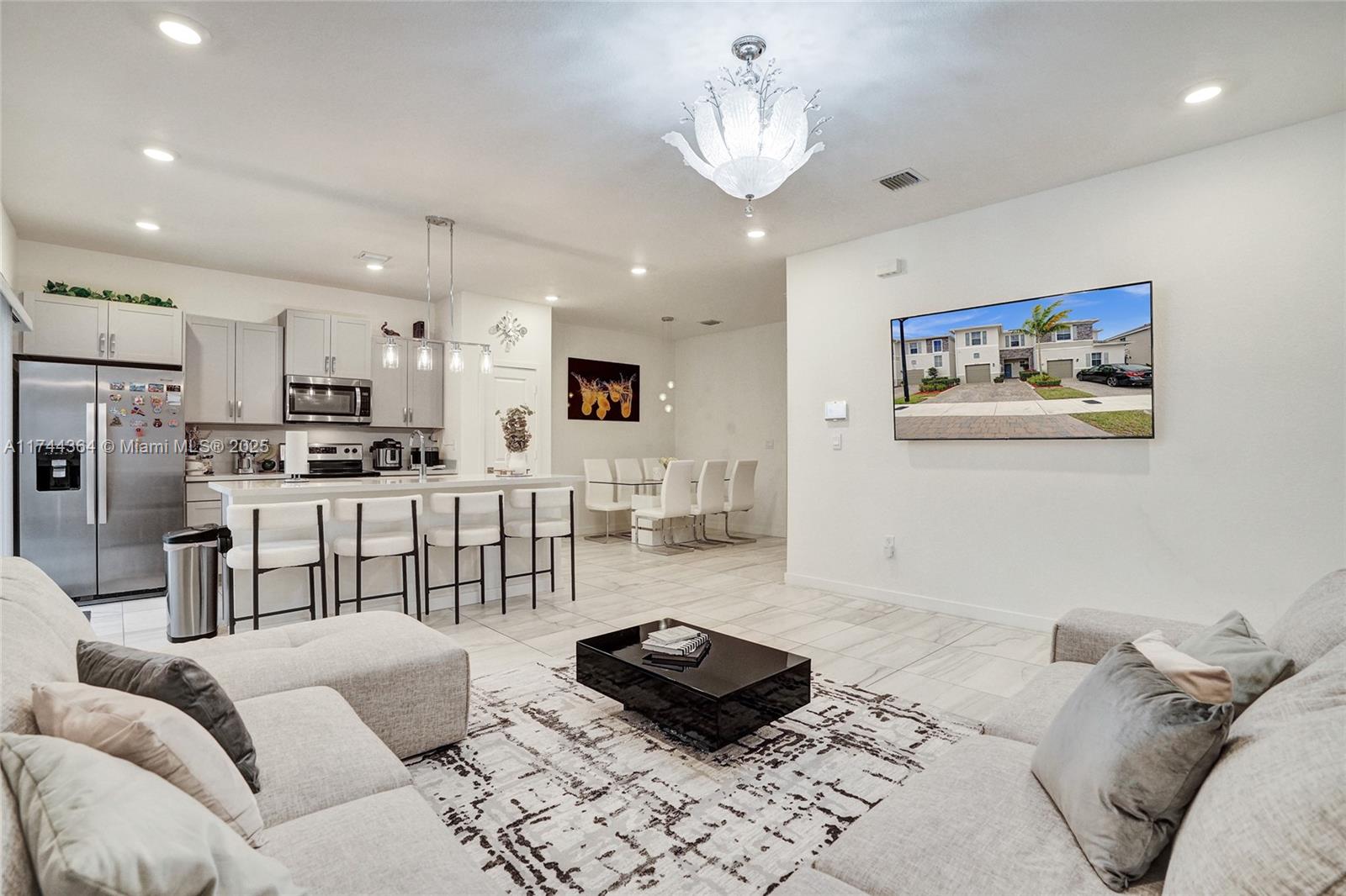 CEDAR AT KEYS GATE - Residential