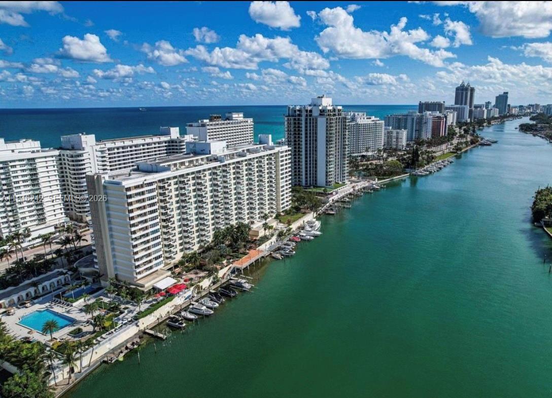 5600 CONDO - Residential