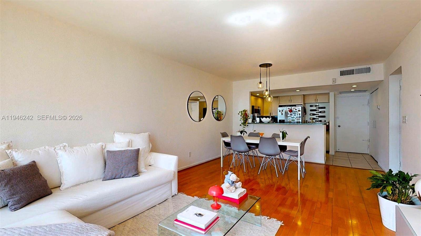 5600 CONDO - Residential